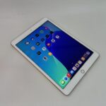 iPad 7 (2019) 32GB Wi-Fi Gold — доступный планшет Apple с экраном 10,2", новым аккумулятором и поддержкой Apple Pencil